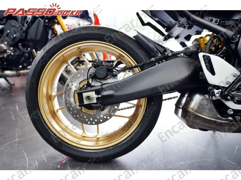 YAMAHA XSR 900 - фото 6
