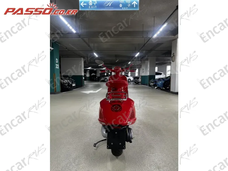 VESPA 946 RED - фото 2