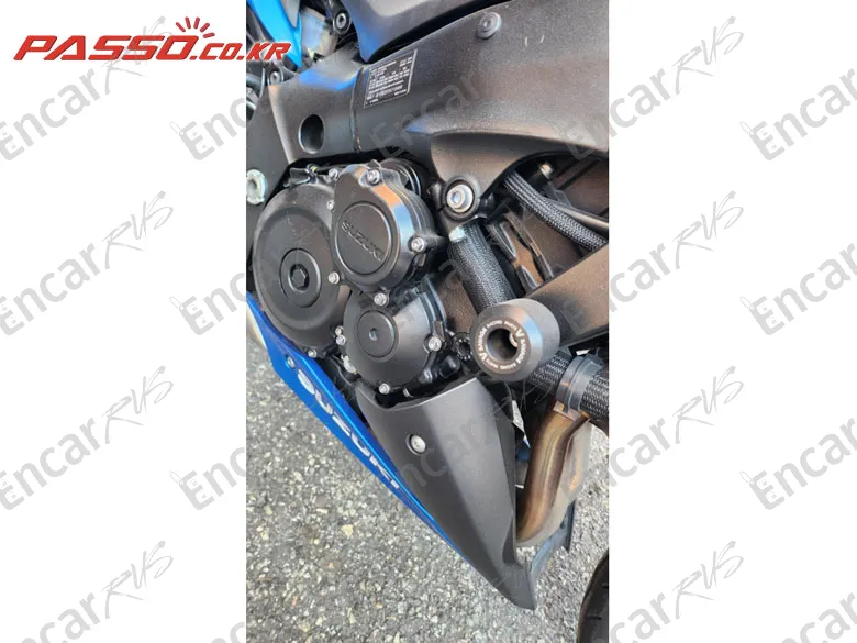 SUZUKI GSX S 1000 - фото 4