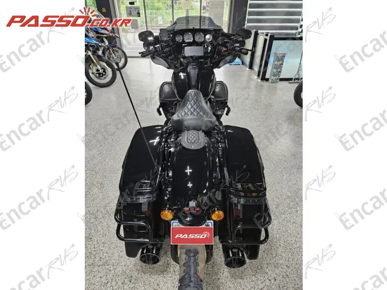 HARLEY-DAVIDSON FLHXS STREET GLIDE SPECIAL - фото 2