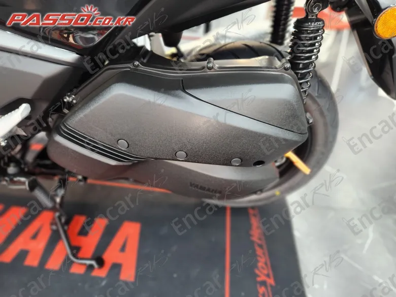 YAMAHA X MAX 300 ABS - фото 1