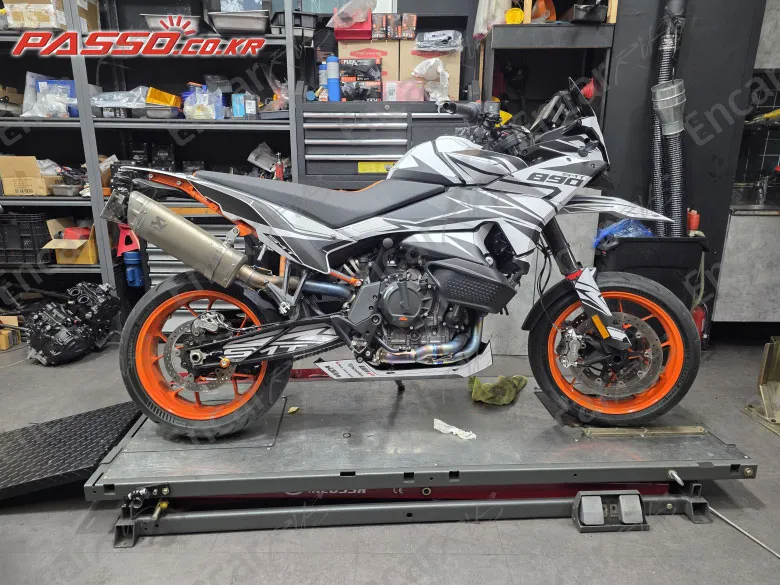 KTM 890 SMT - фото 2
