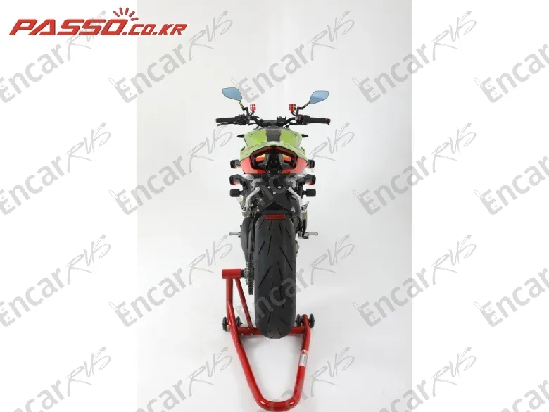 DUCATI STREETFIGHTER V4 LAMBORGHINI - фото 2