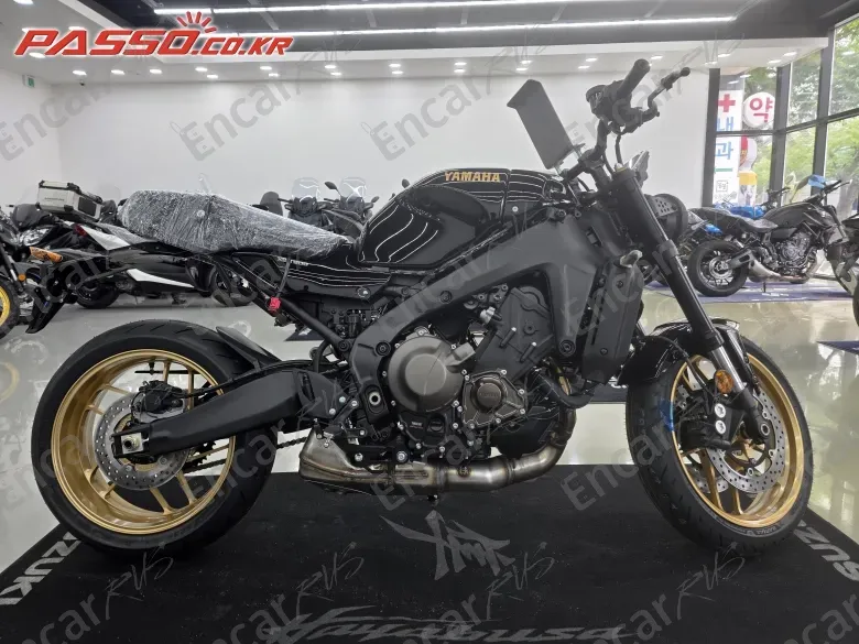 YAMAHA XSR 900 - фото 0
