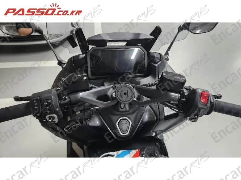 YAMAHA T MAX 560 - фото 3