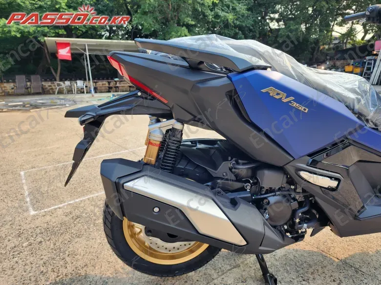 HONDA ADV 350 - фото 6