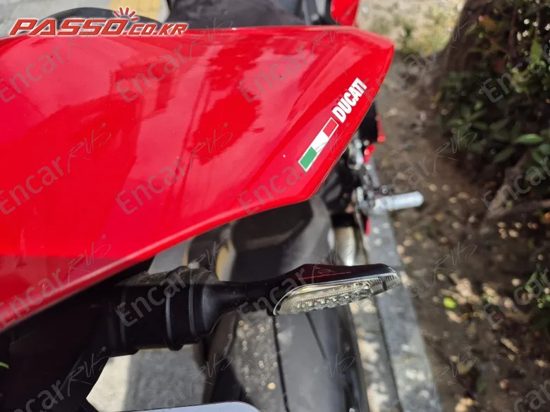 DUCATI PANIGALE V2 - фото 2