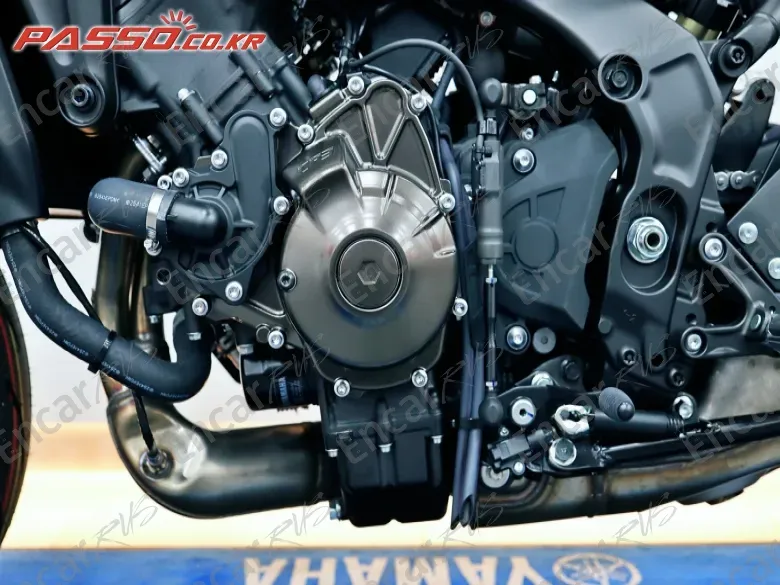YAMAHA XSR 900 - фото 4