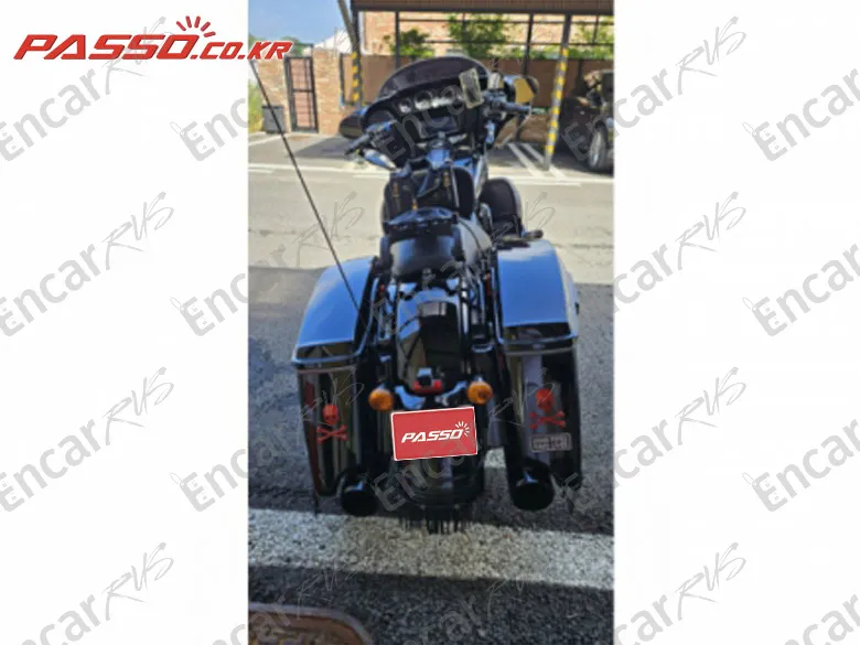 HARLEY-DAVIDSON FLHXS STREET GLIDE SPECIAL - фото 2