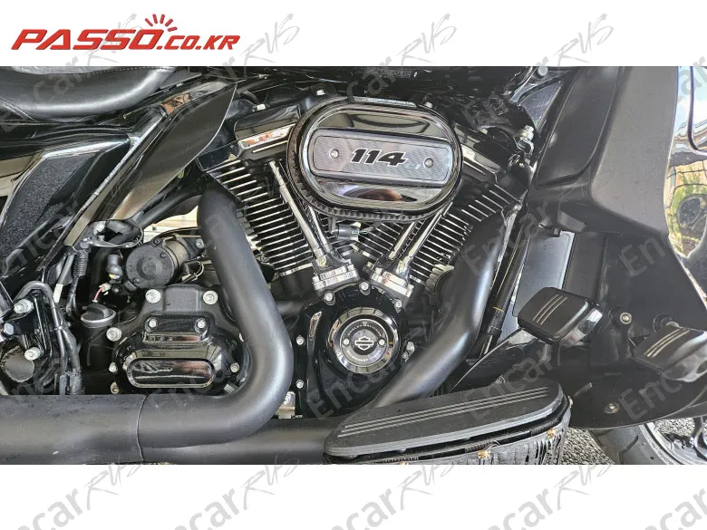 HARLEY-DAVIDSON FLHXS STREET GLIDE SPECIAL - фото 4