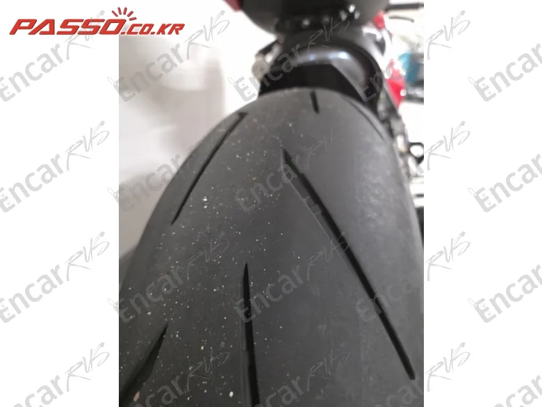 Ducati Panigale V2 - фото 5