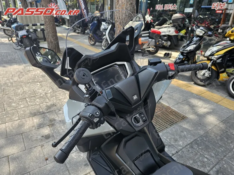 HONDA FORZA 350 - фото 5