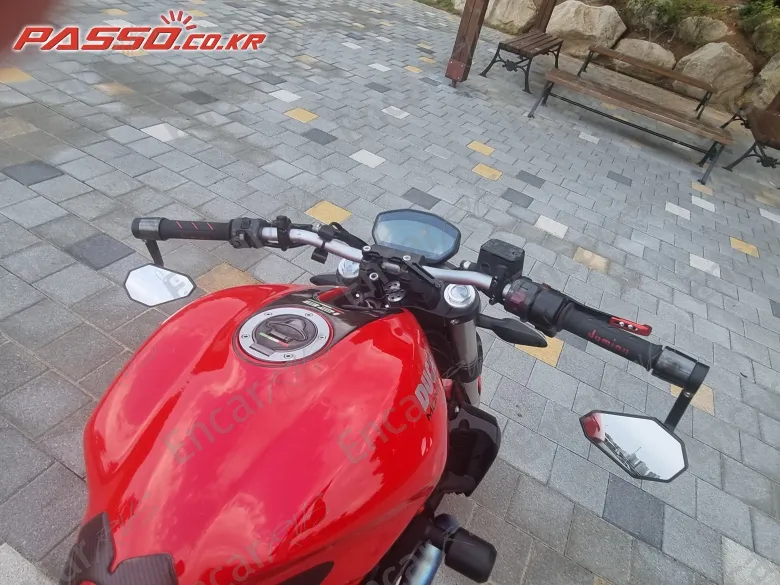 DUCATI MONSTER 821 - фото 3