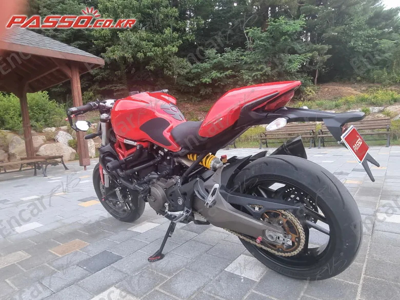 DUCATI MONSTER 821 - фото 4