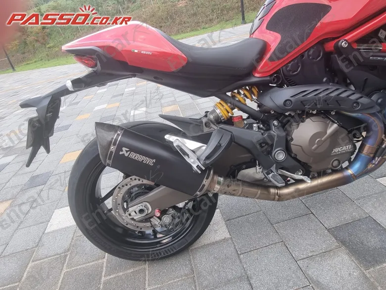 DUCATI MONSTER 821 - фото 5