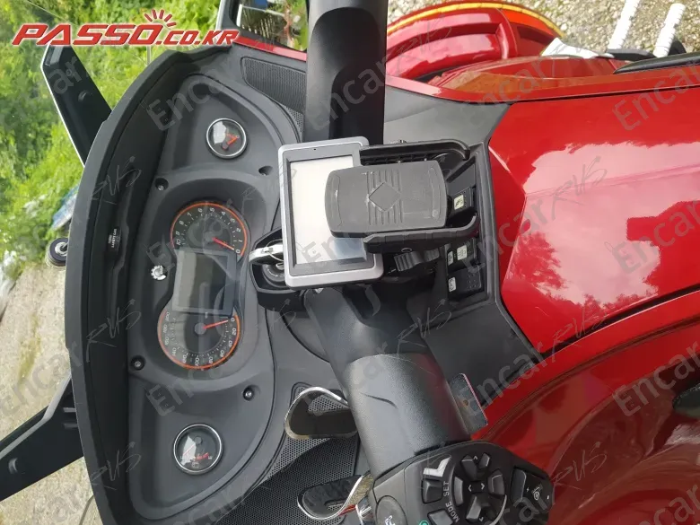 BRP CAN-AM SPYDER RT LIMITED - фото 3