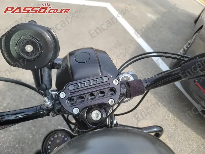 HARLEY-DAVIDSON XL 883 N - фото 3