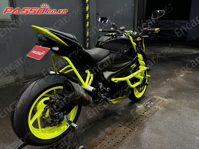 SUZUKI GSX S 1000 - фото 2
