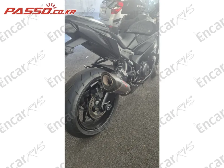 SUZUKI GSX S 1000 - фото 6