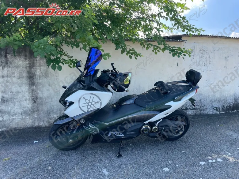 YAMAHA T MAX 560 - фото 1