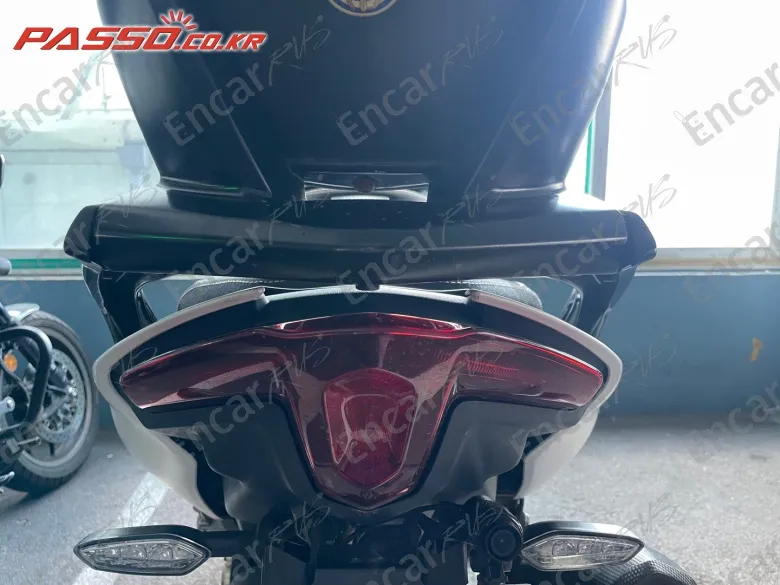 YAMAHA T MAX 560 - фото 2