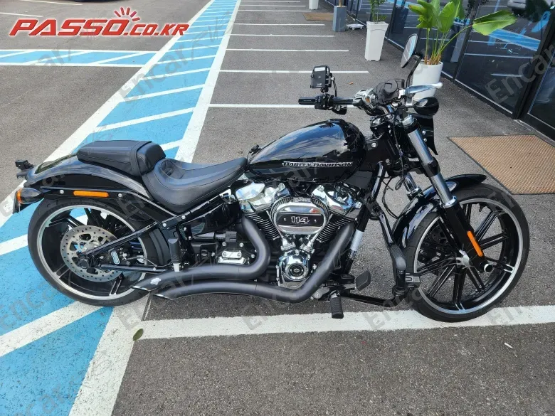 Harley-Davidson Cvo Breakout - фото 0