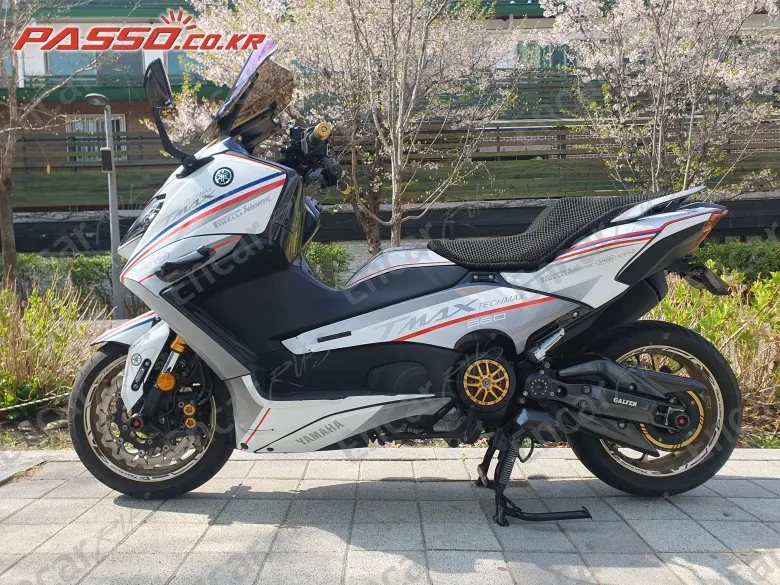 YAMAHA T MAX 560 - фото 1