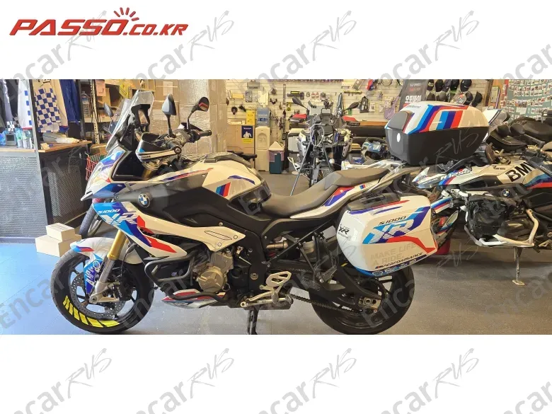 BMW S 1000 XR - фото 1