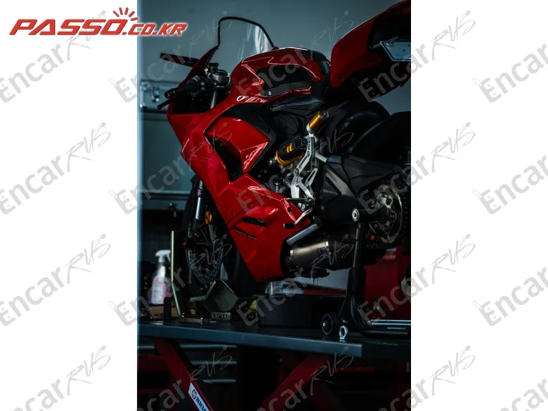 DUCATI PANIGALE V2 - фото 3