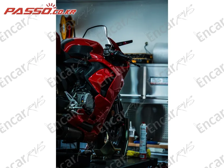 DUCATI PANIGALE V2 - фото 4