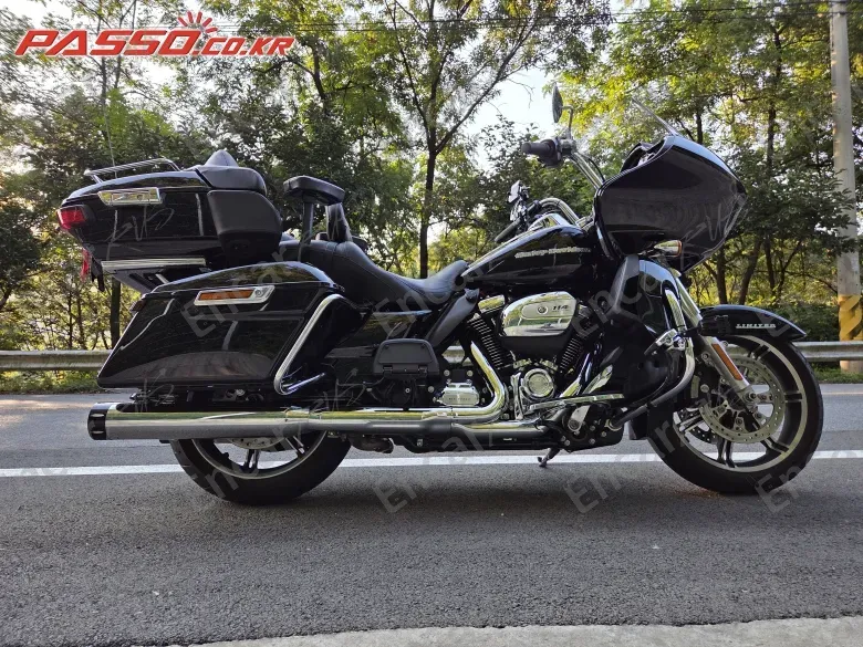 HARLEY-DAVIDSON ROAD GLIDE LIMITED - фото 0
