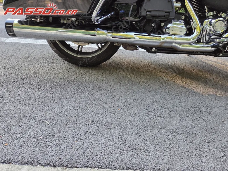 HARLEY-DAVIDSON ROAD GLIDE LIMITED - фото 6