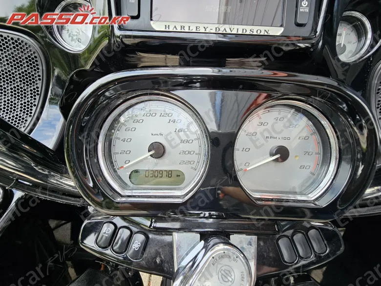 HARLEY-DAVIDSON FLTR - фото 3