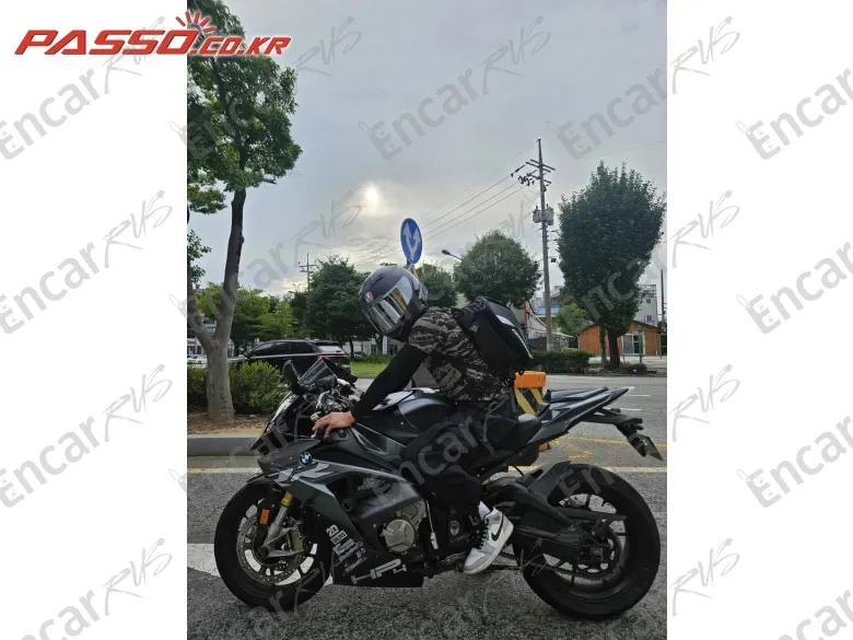 BMW S 1000 RR - фото 1
