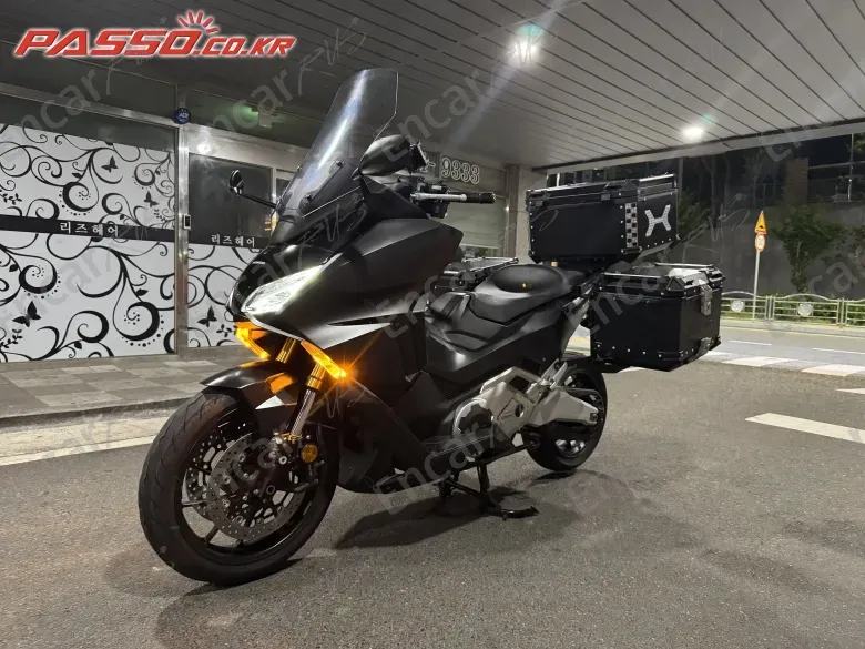 HONDA FORZA 750 - фото 1