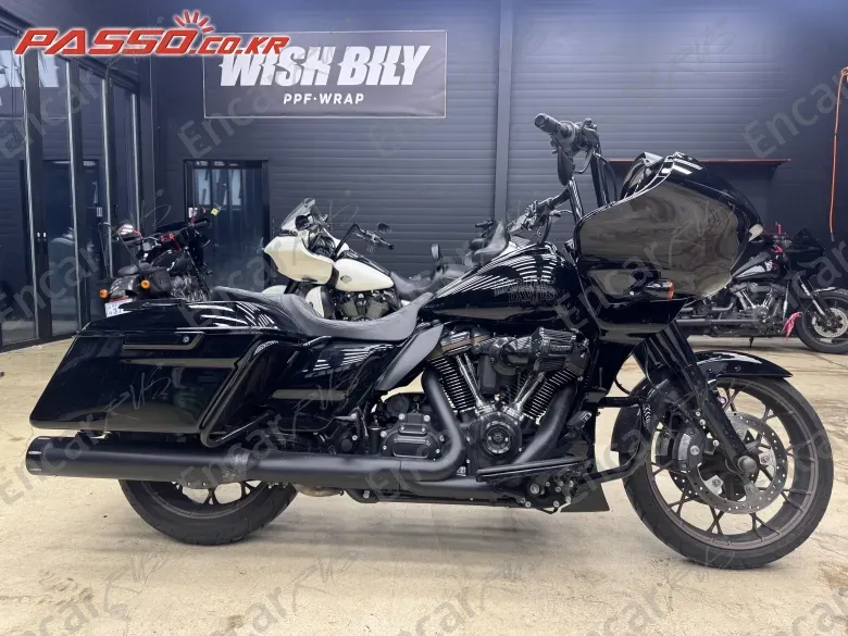 HARLEY-DAVIDSON ROAD GLIDE ST - фото 0