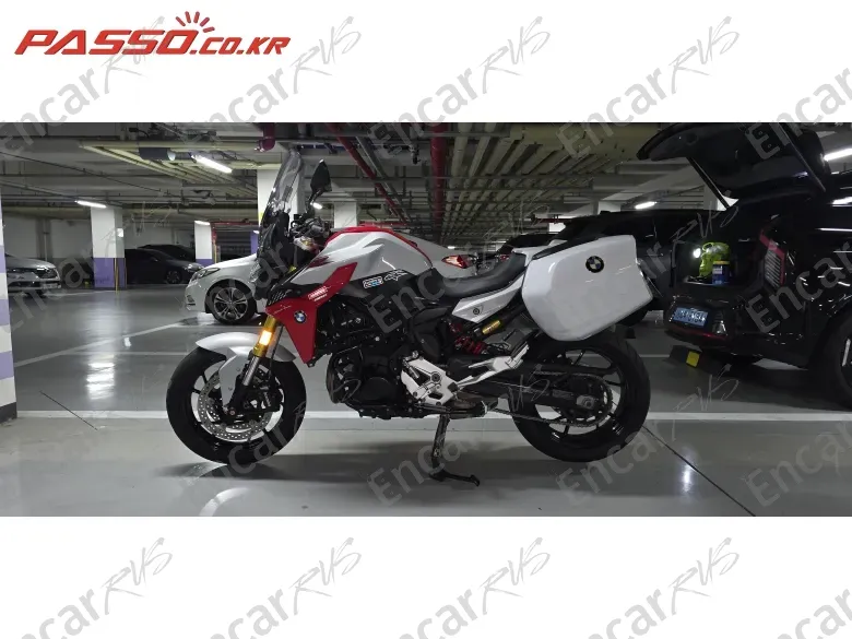 BMW F 900 R - фото 1