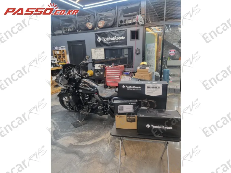 HARLEY-DAVIDSON ROAD GLIDE SPECIAL - фото 4