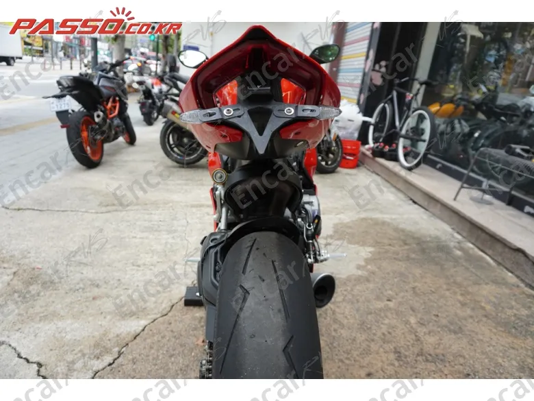 DUCATI PANIGALE V2 - фото 2