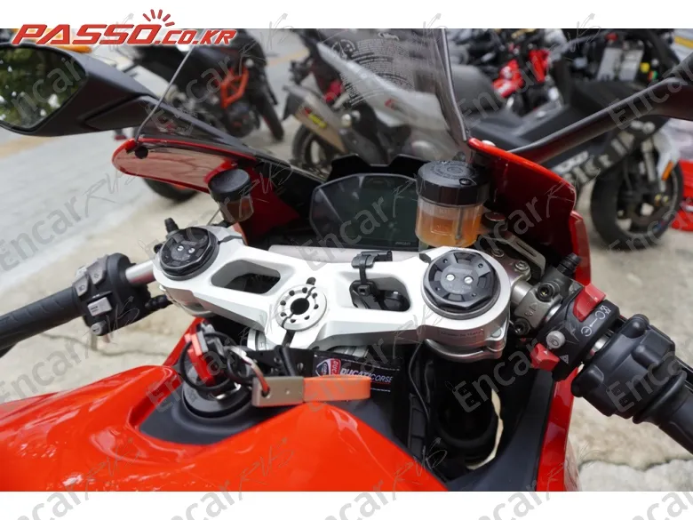 DUCATI PANIGALE V2 - фото 3