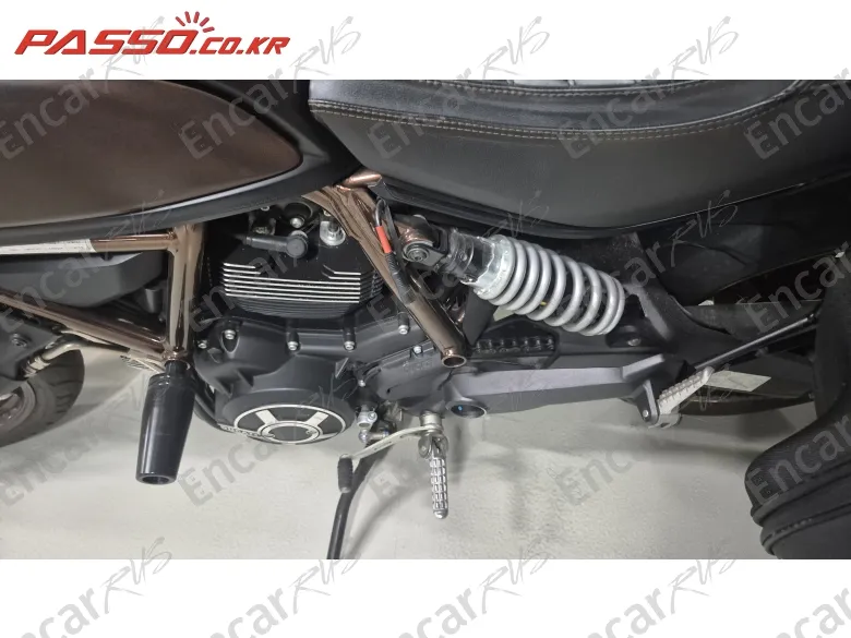 DUCATI SCRAMBLER ITALIA INDEPENDENT - фото 4