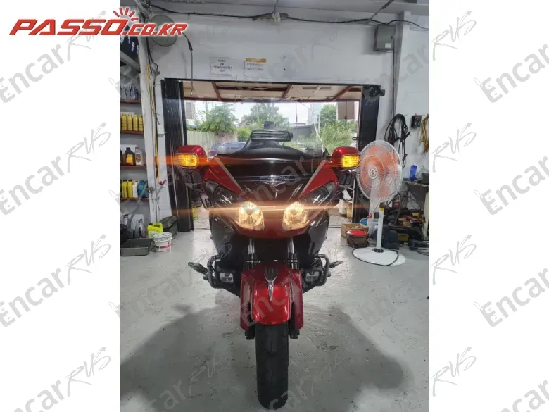 HONDA GOLDWING 1800 - фото 4