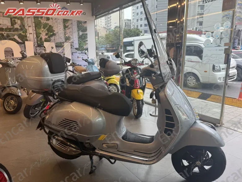 VESPA GTS 300 SUPER TECH - фото 0