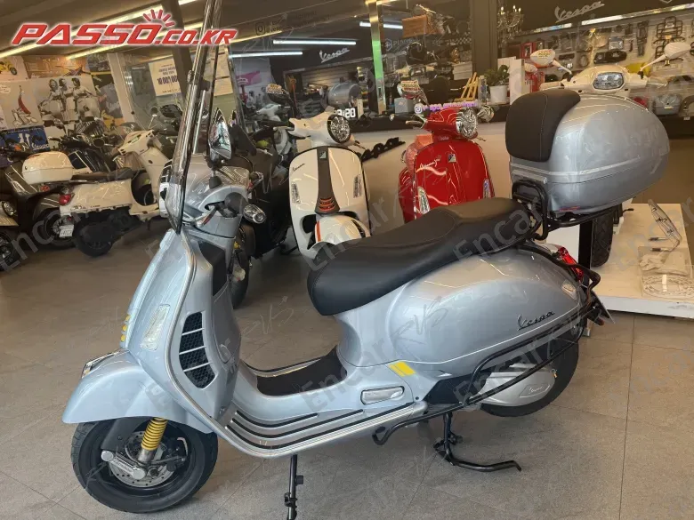 VESPA GTS 300 SUPER TECH - фото 1