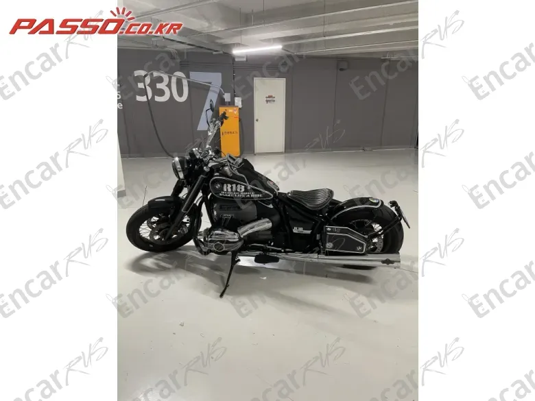 BMW R 18 - фото 1