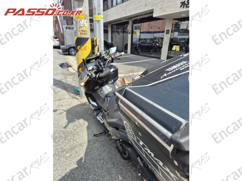 YAMAHA T MAX 560 - фото 2