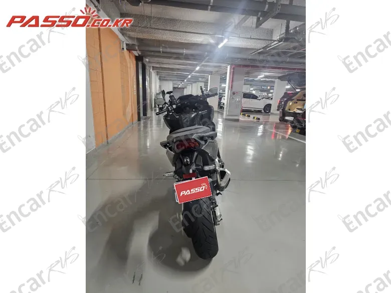 HONDA FORZA 750 - фото 2