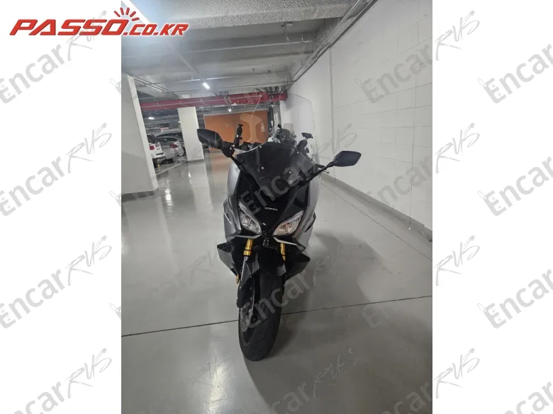 HONDA FORZA 750 - фото 3