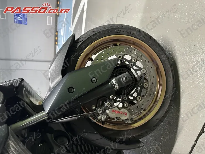 YAMAHA X MAX 300 ABS - фото 4