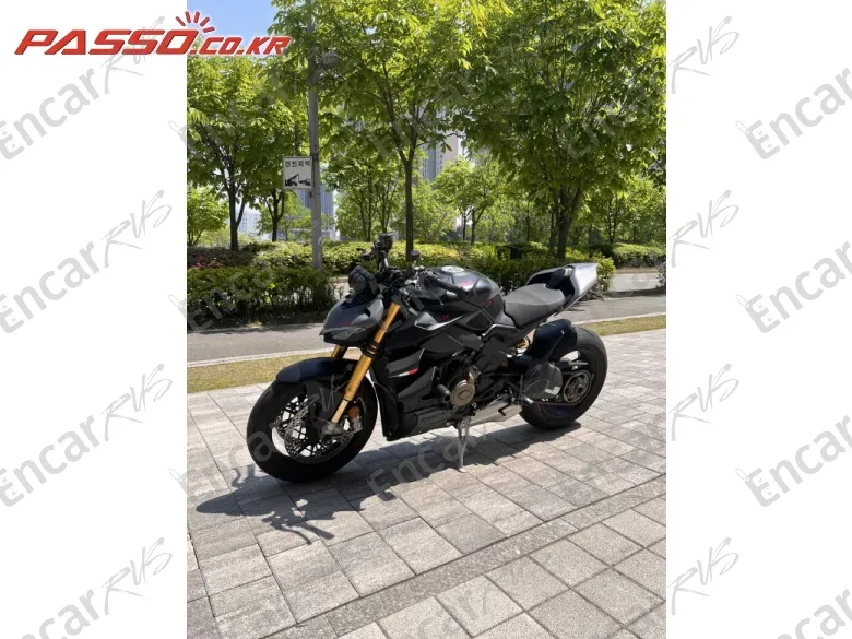 Ducati Streetfighter V4 S - фото 1
